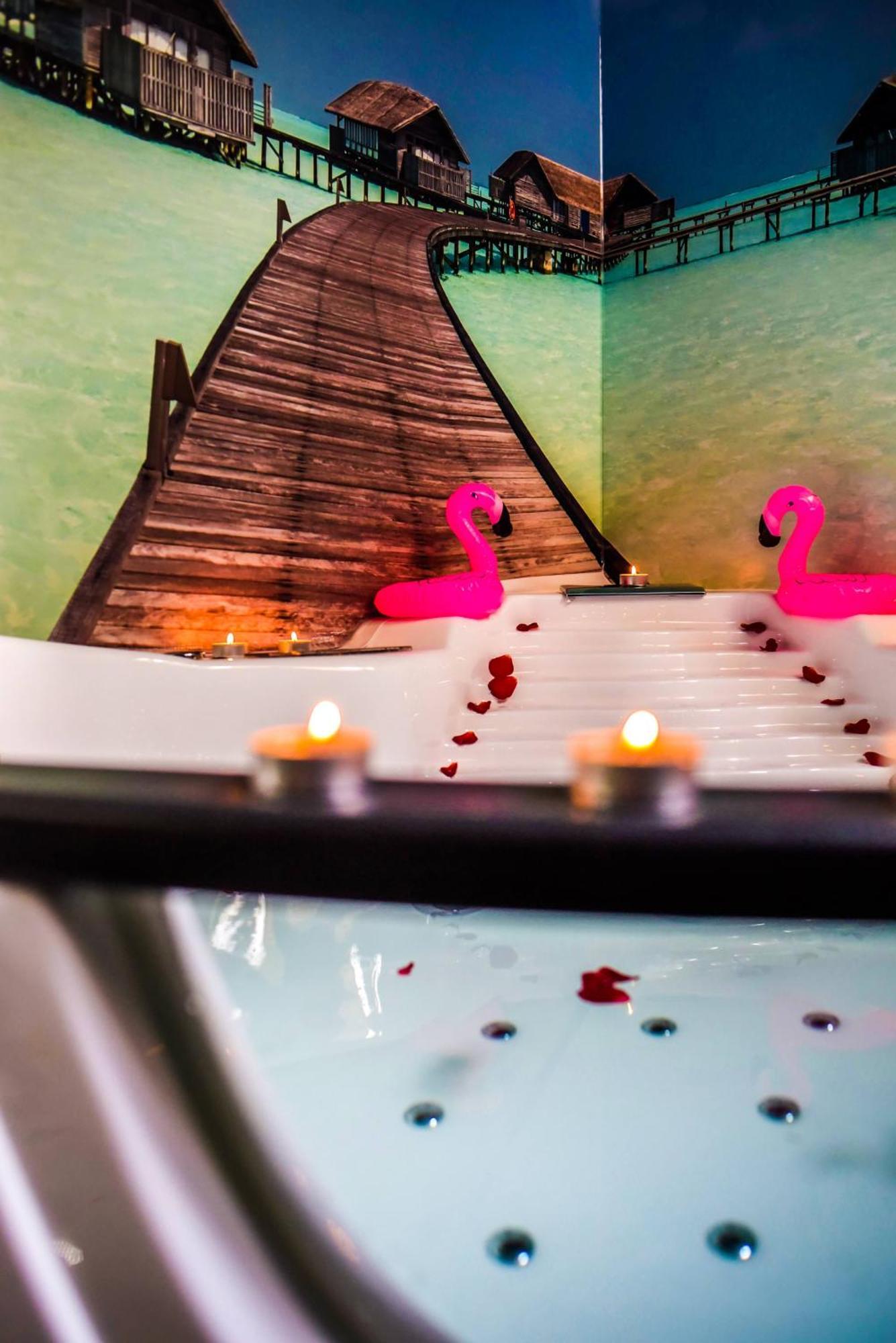 Hot Jacuzzi In Cracow Apartment Krakau