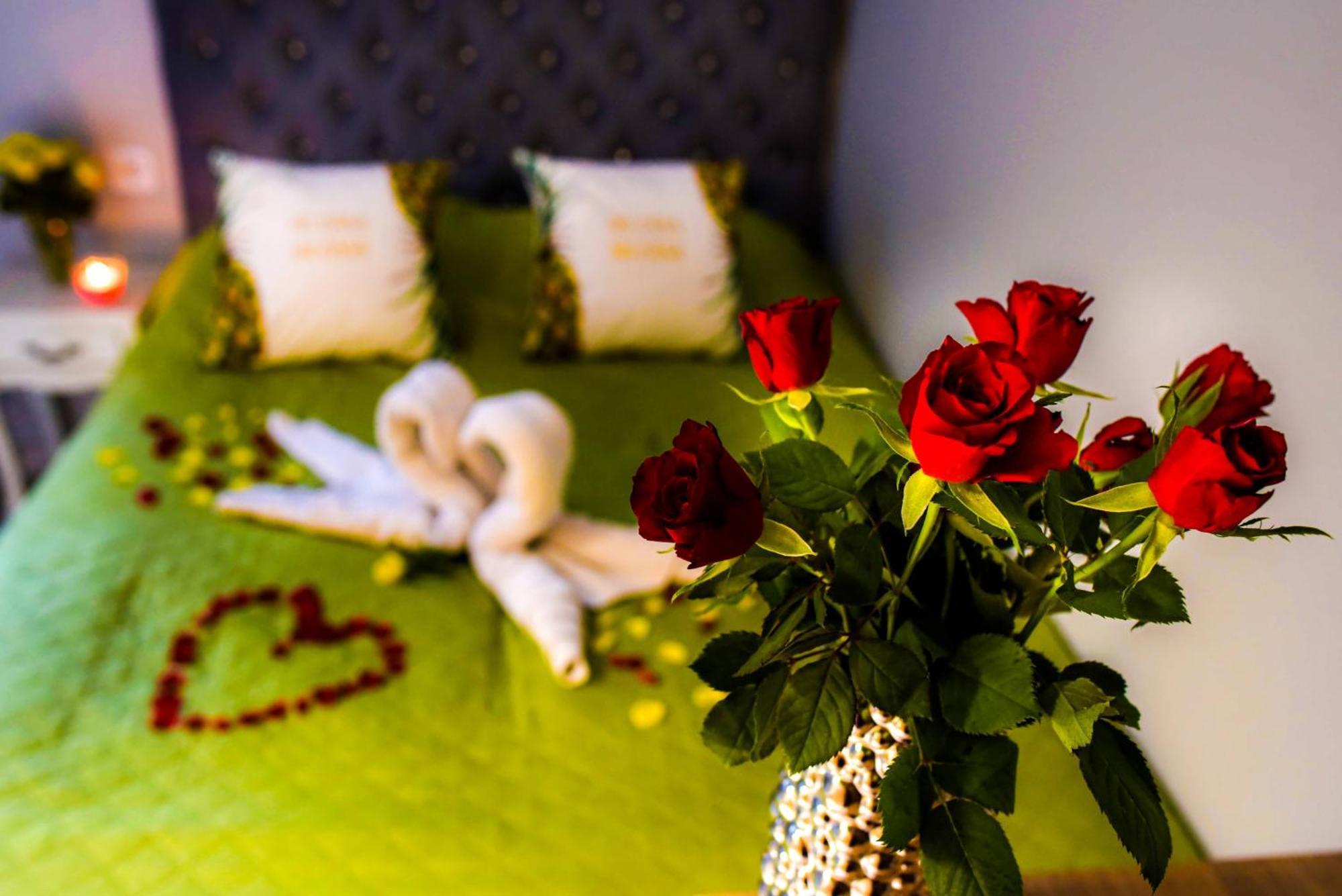 Hot Jacuzzi In Cracow Apartment